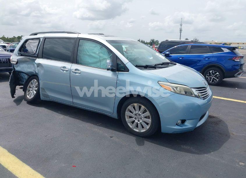 2015 Toyota Sienna LIMITED PREMIUM 7 PASSENGER (VIN 5TDDK3DC0FS127743) main photo