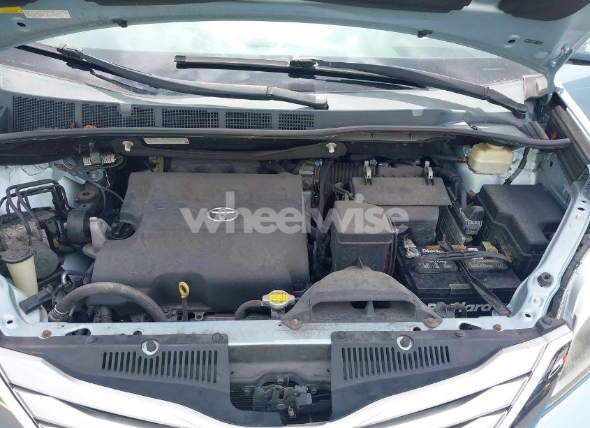 Photo 10 of 2015 Toyota Sienna LIMITED PREMIUM 7 PASSENGER (VIN 5TDDK3DC0FS127743)