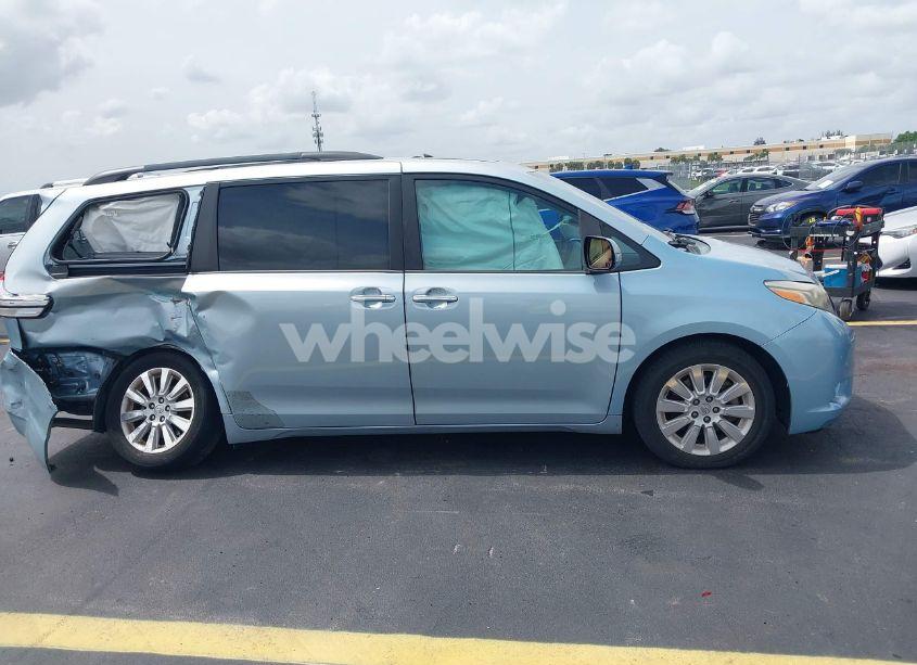 Photo 13 of 2015 Toyota Sienna LIMITED PREMIUM 7 PASSENGER (VIN 5TDDK3DC0FS127743)