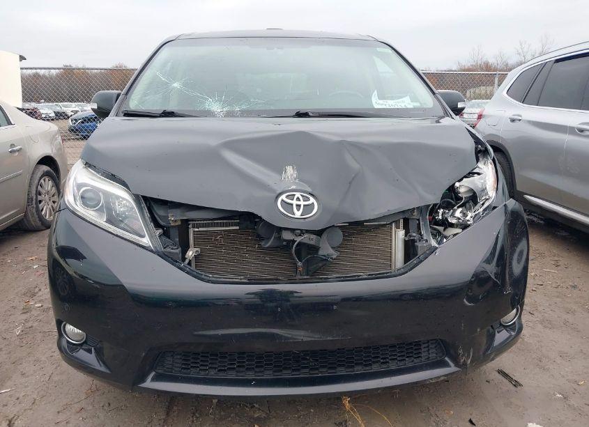 Photo 13 of 2016 Toyota Sienna LIMITED PREMIUM 7 PASSENGER (VIN 5TDDK3DC0GS142860)