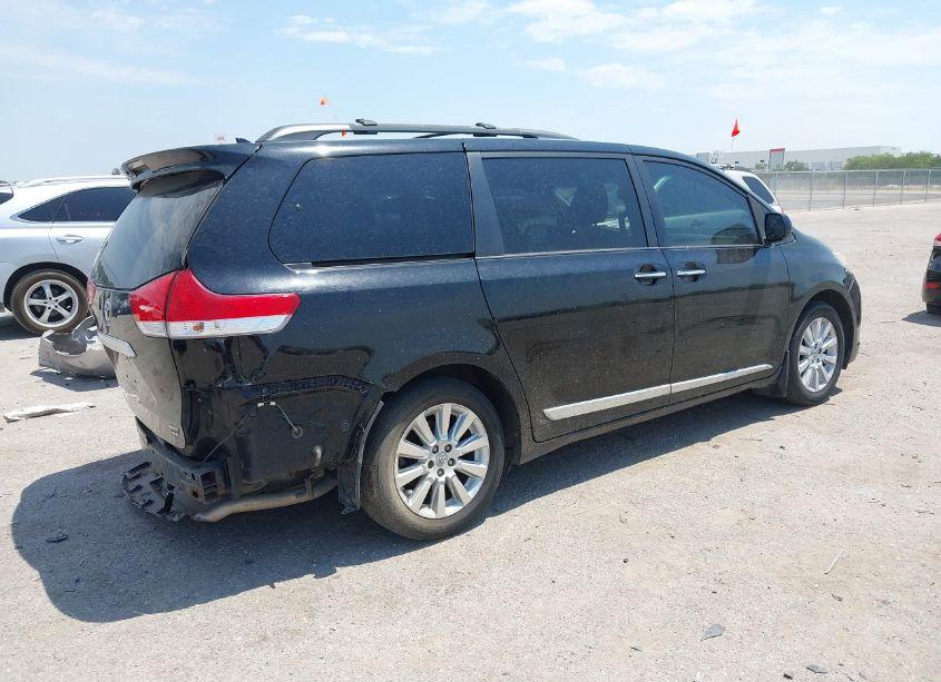 Photo 4 of 2011 Toyota Sienna LIMITED (VIN 5TDDK3DC1BS019285)