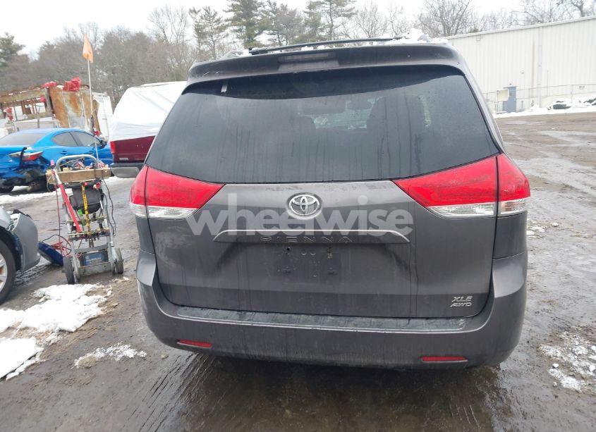 Photo 16 of 2011 Toyota Sienna XLE (VIN 5TDDK3DC1BS020341)