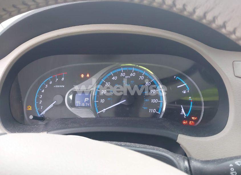 Photo 7 of 2011 Toyota Sienna XLE (VIN 5TDDK3DC1BS020341)