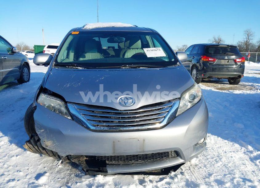 Photo 12 of 2012 Toyota Sienna XLE/LIMITED (VIN 5TDDK3DC1CS035682)
