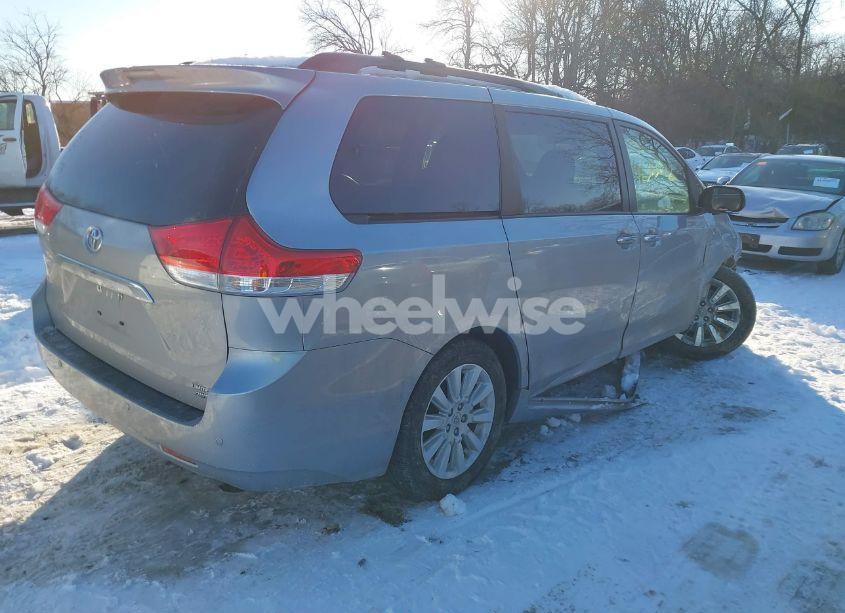 Photo 4 of 2012 Toyota Sienna XLE/LIMITED (VIN 5TDDK3DC1CS035682)