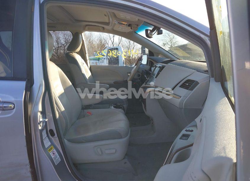Photo 5 of 2012 Toyota Sienna XLE/LIMITED (VIN 5TDDK3DC1CS035682)