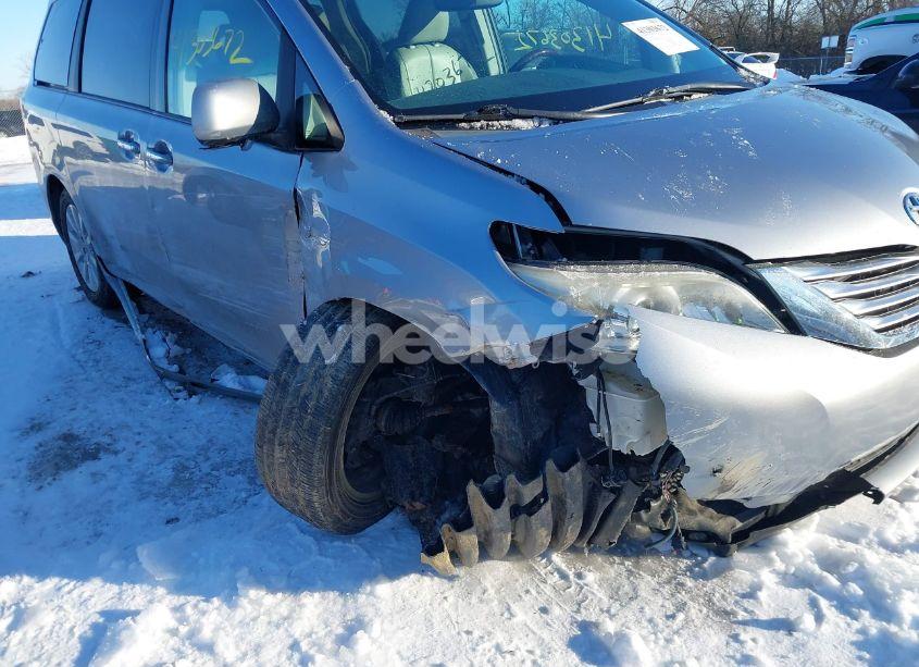 Photo 6 of 2012 Toyota Sienna XLE/LIMITED (VIN 5TDDK3DC1CS035682)