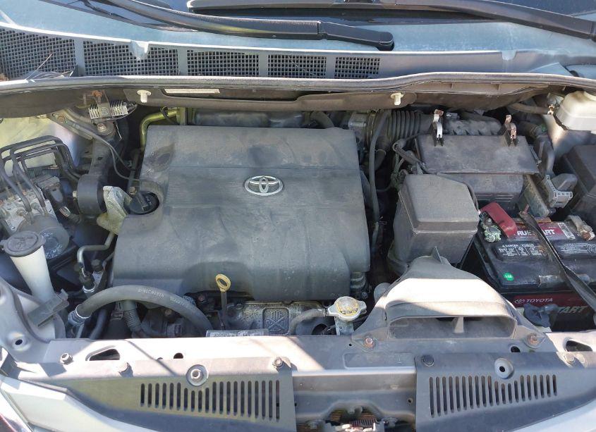 Photo 10 of 2013 Toyota Sienna XLE 7 PASSENGER (VIN 5TDDK3DC1DS058882)