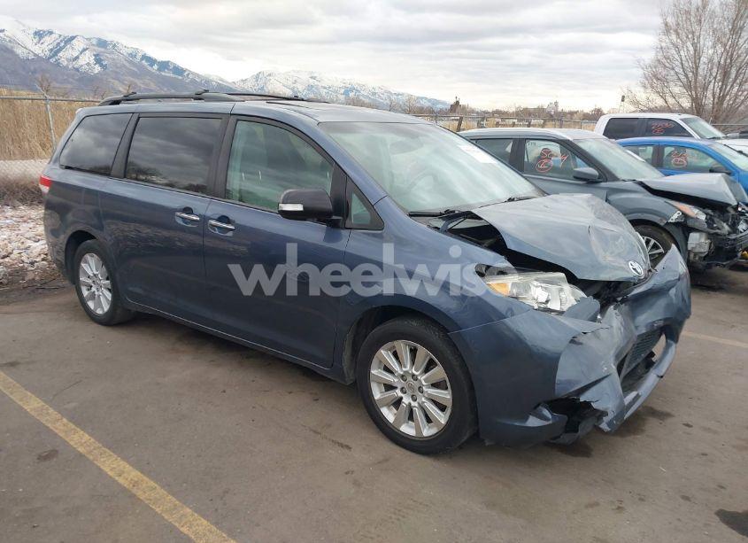 2013 Toyota Sienna XLE/LIMITED (VIN 5TDDK3DC1DS062849) main photo