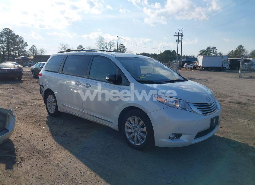 2014 Toyota Sienna XLE/LIMITED (VIN 5TDDK3DC1ES073948) main photo