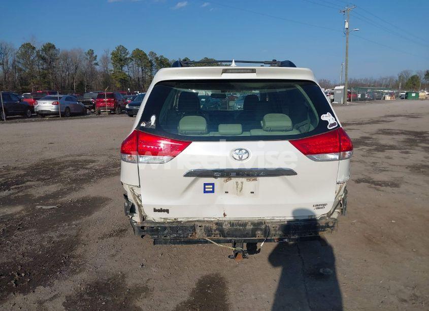 Photo 17 of 2014 Toyota Sienna XLE/LIMITED (VIN 5TDDK3DC1ES073948)