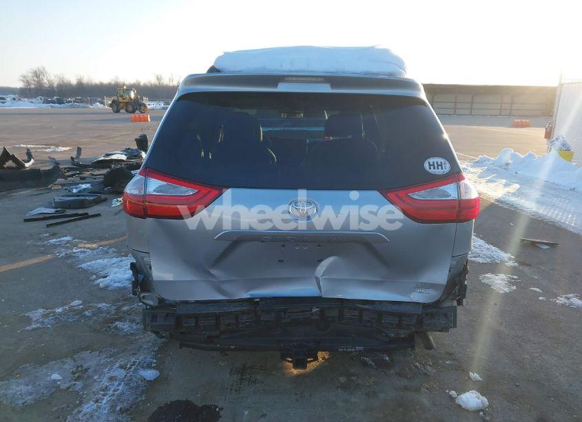 Photo 16 of 2015 Toyota Sienna XLE/LIMITED (VIN 5TDDK3DC1FS094834)