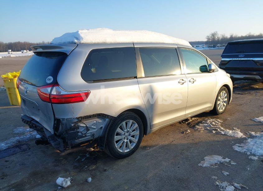 Photo 4 of 2015 Toyota Sienna XLE/LIMITED (VIN 5TDDK3DC1FS094834)