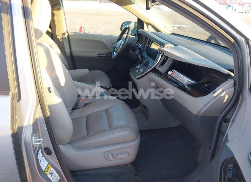 Photo 5 of 2015 Toyota Sienna XLE/LIMITED (VIN 5TDDK3DC1FS094834)