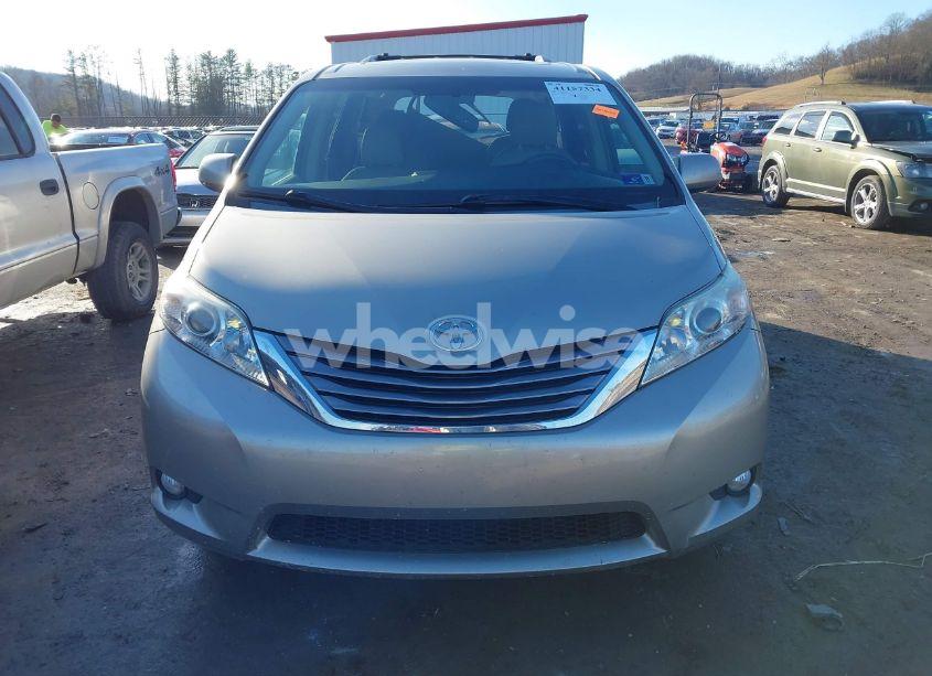Photo 12 of 2015 Toyota Sienna XLE 7 PASSENGER (VIN 5TDDK3DC1FS110191)