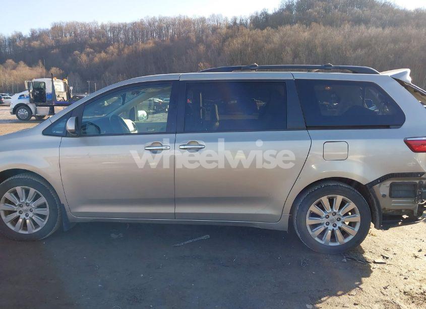 Photo 14 of 2015 Toyota Sienna XLE 7 PASSENGER (VIN 5TDDK3DC1FS110191)