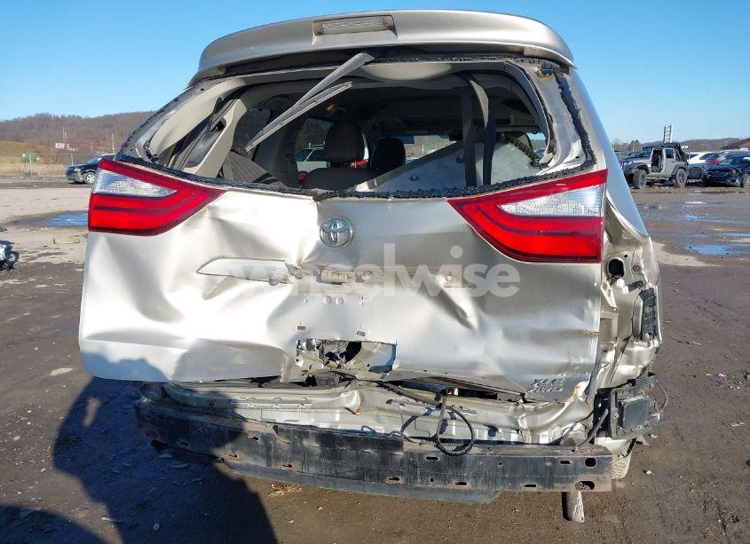 Photo 16 of 2015 Toyota Sienna XLE 7 PASSENGER (VIN 5TDDK3DC1FS110191)