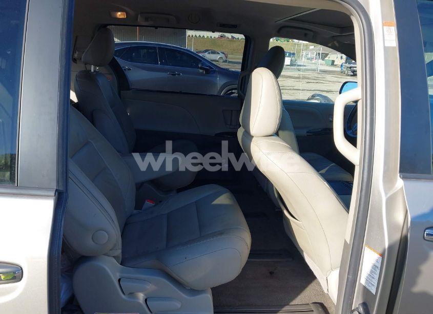 Photo 8 of 2015 Toyota Sienna XLE 7 PASSENGER (VIN 5TDDK3DC1FS110191)