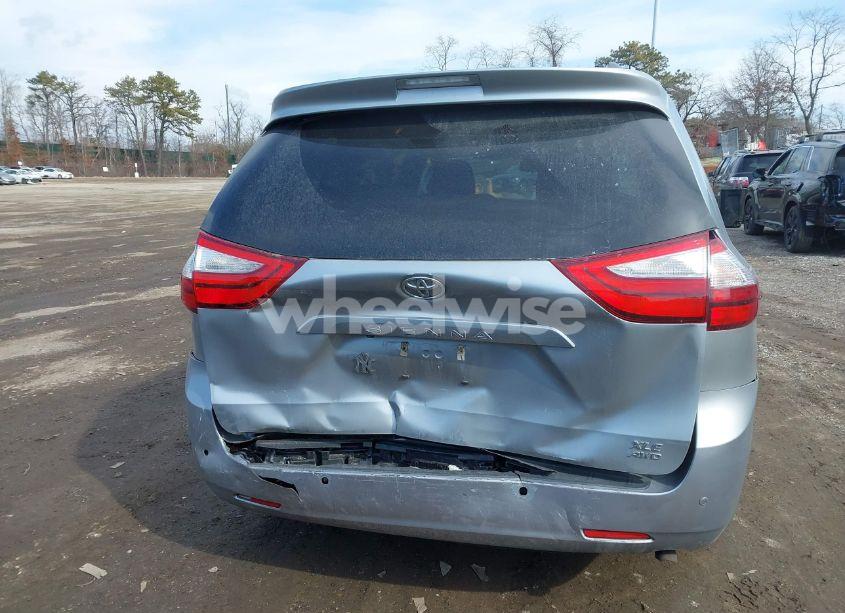 Photo 16 of 2016 Toyota Sienna XLE PREMIUM 7 PASSENGER (VIN 5TDDK3DC1GS140440)