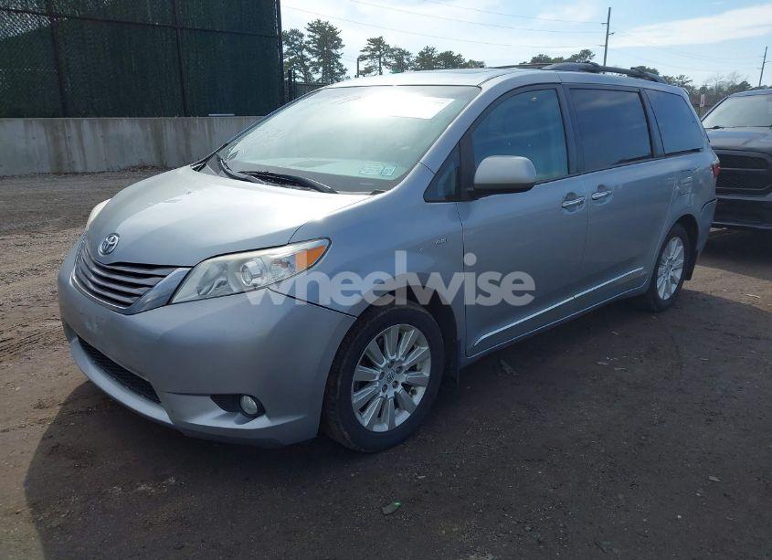 Photo 2 of 2016 Toyota Sienna XLE PREMIUM 7 PASSENGER (VIN 5TDDK3DC1GS140440)