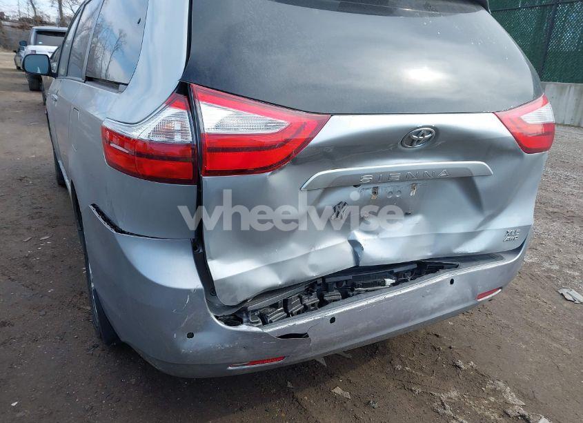 Photo 6 of 2016 Toyota Sienna XLE PREMIUM 7 PASSENGER (VIN 5TDDK3DC1GS140440)