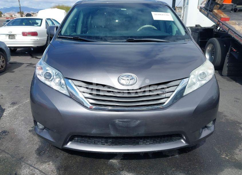 Photo 6 of 2011 Toyota Sienna XLE (VIN 5TDDK3DC2BS028173)