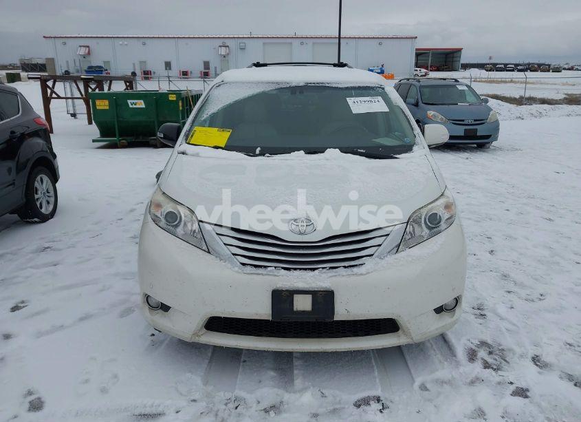 Photo 13 of 2013 Toyota Sienna XLE/LIMITED (VIN 5TDDK3DC2DS053559)