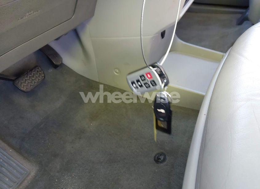 Photo 11 of 2015 Toyota Sienna XLE 7 PASSENGER (VIN 5TDDK3DC2FS105016)
