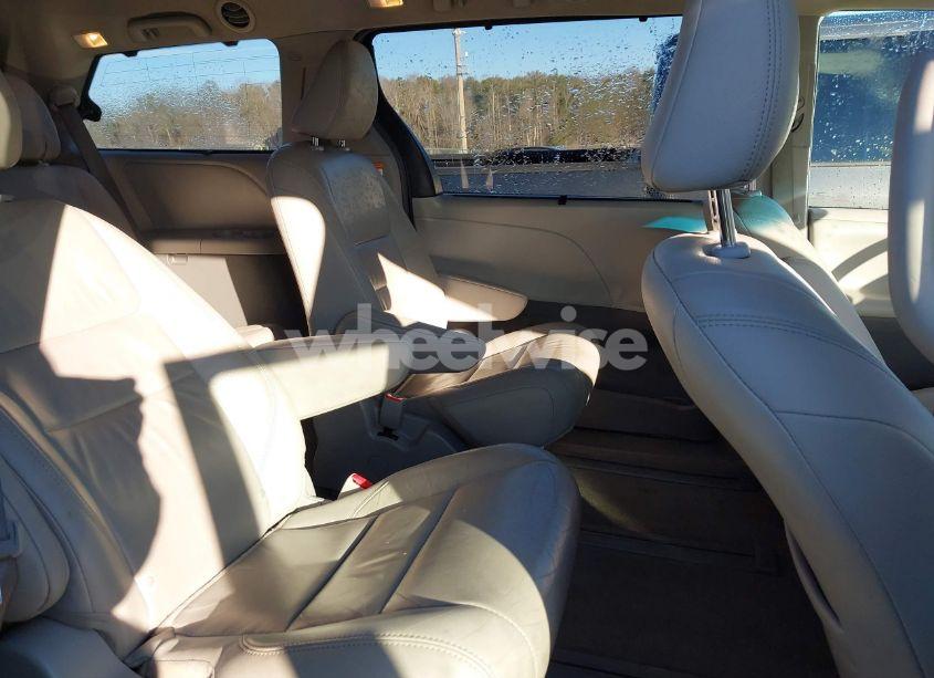 Photo 8 of 2015 Toyota Sienna XLE 7 PASSENGER (VIN 5TDDK3DC2FS105016)