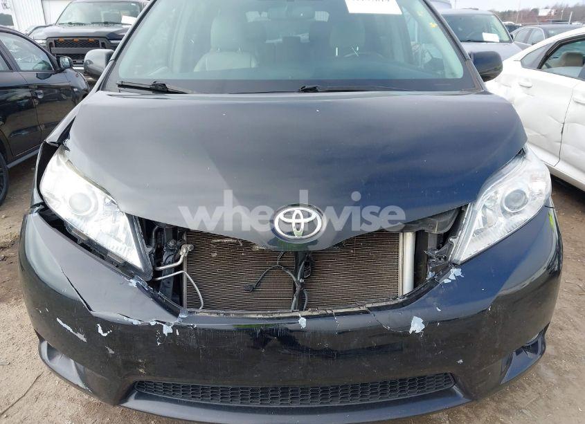Photo 13 of 2015 Toyota Sienna XLE/LIMITED (VIN 5TDDK3DC2FS116159)