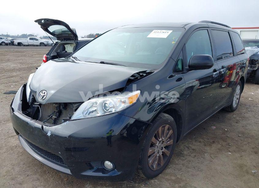Photo 2 of 2015 Toyota Sienna XLE/LIMITED (VIN 5TDDK3DC2FS116159)