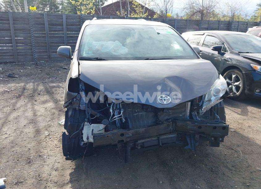 Photo 13 of 2016 Toyota Sienna XLE PREMIUM 7 PASSENGER (VIN 5TDDK3DC2GS139510)