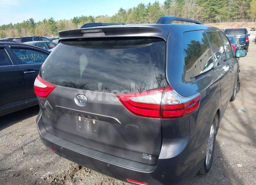 Photo 17 of 2016 Toyota Sienna XLE PREMIUM 7 PASSENGER (VIN 5TDDK3DC2GS139510)