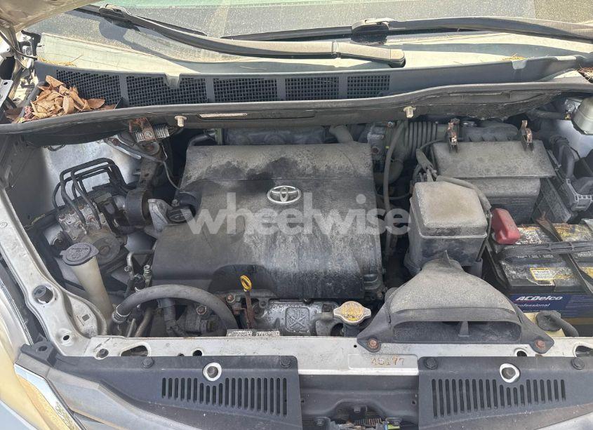 Photo 10 of 2011 Toyota Sienna XLE/LIMITED (VIN 5TDDK3DC3BS007297)