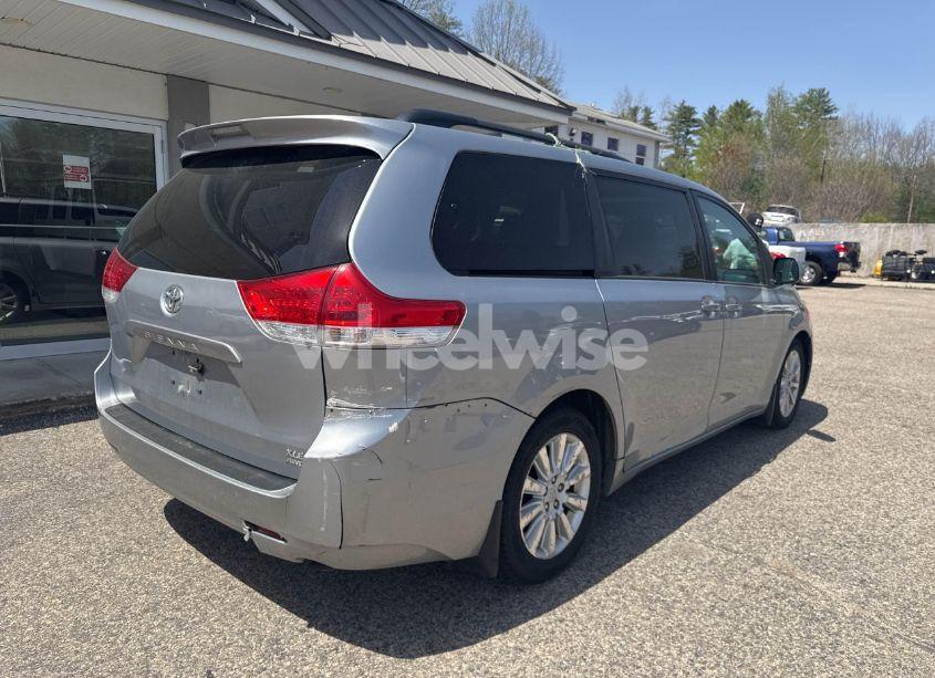 Photo 4 of 2011 Toyota Sienna XLE/LIMITED (VIN 5TDDK3DC3BS007297)