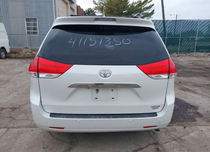 Photo 16 of 2011 Toyota Sienna XLE/LIMITED (VIN 5TDDK3DC3BS023130)