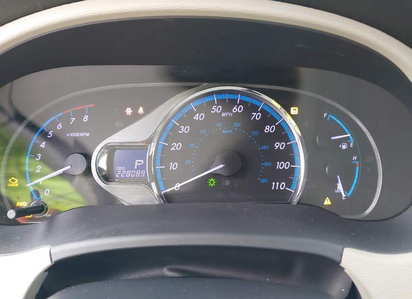 Photo 7 of 2011 Toyota Sienna XLE/LIMITED (VIN 5TDDK3DC3BS023130)