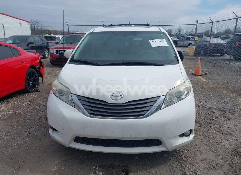 Photo 12 of 2011 Toyota Sienna XLE (VIN 5TDDK3DC3BS029395)