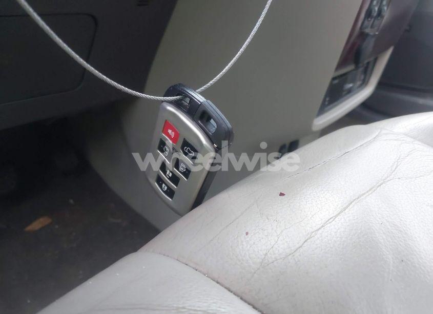 Photo 11 of 2011 Toyota Sienna XLE/LIMITED (VIN 5TDDK3DC3BS029476)