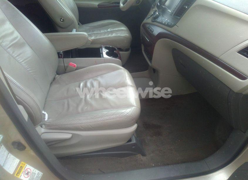 Photo 5 of 2011 Toyota Sienna XLE/LIMITED (VIN 5TDDK3DC3BS029476)