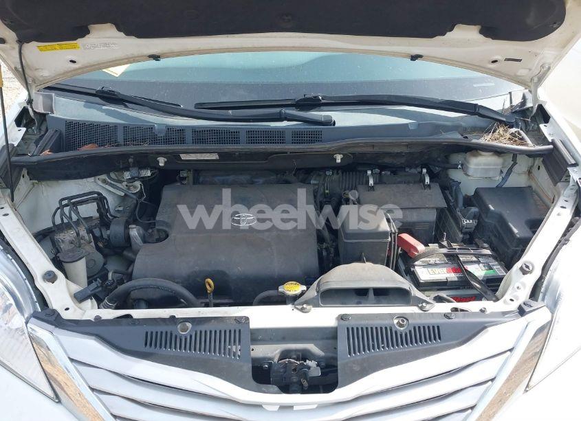 Photo 10 of 2012 Toyota Sienna LIMITED 7 PASSENGER (VIN 5TDDK3DC3CS041984)