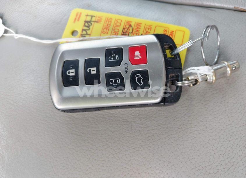 Photo 11 of 2012 Toyota Sienna LIMITED 7 PASSENGER (VIN 5TDDK3DC3CS041984)