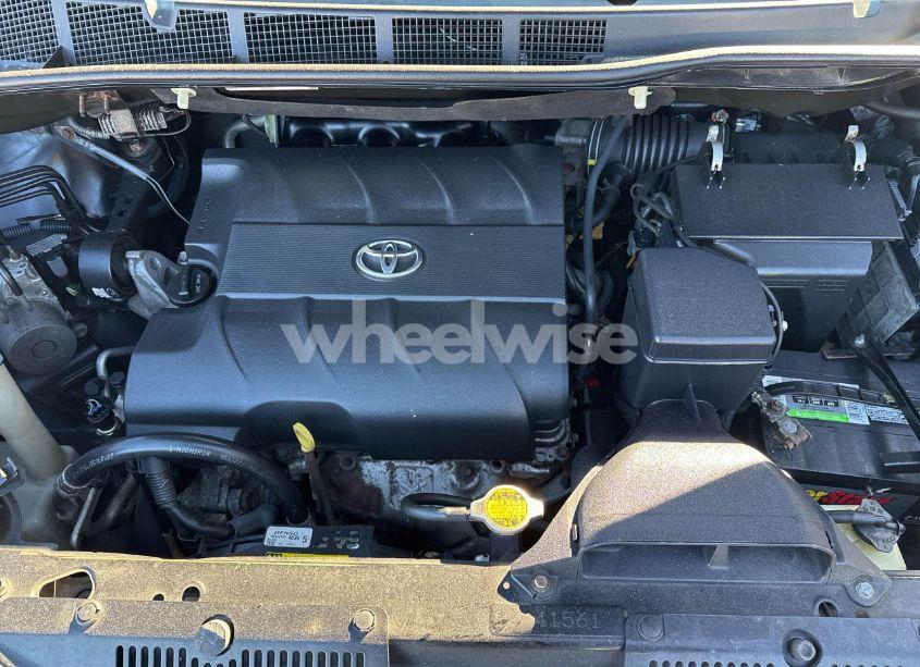 Photo 10 of 2013 Toyota Sienna XLE/LIMITED (VIN 5TDDK3DC3DS052713)