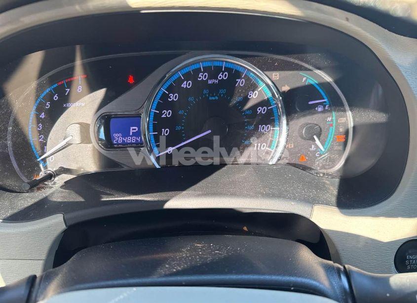 Photo 7 of 2013 Toyota Sienna XLE/LIMITED (VIN 5TDDK3DC3DS052713)