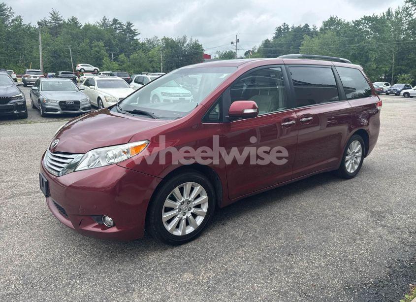 Photo 2 of 2013 Toyota Sienna XLE/LIMITED (VIN 5TDDK3DC3DS058382)