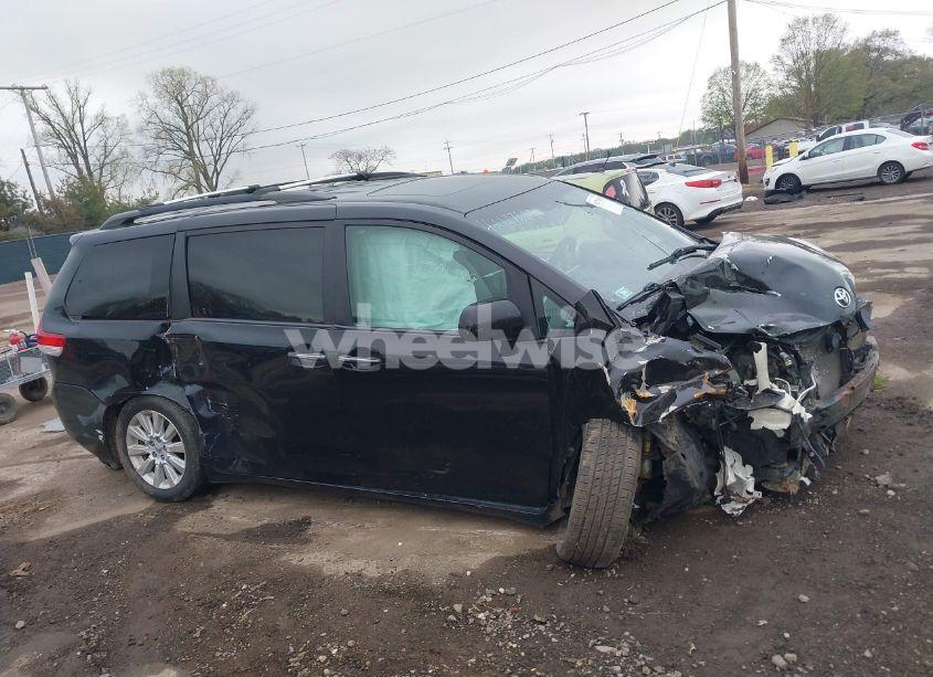 Photo 13 of 2013 Toyota Sienna XLE 7 PASSENGER (VIN 5TDDK3DC3DS062352)