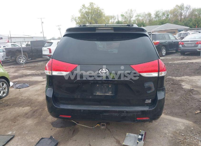 Photo 16 of 2013 Toyota Sienna XLE 7 PASSENGER (VIN 5TDDK3DC3DS062352)