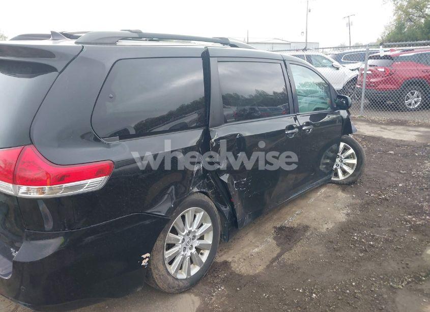 Photo 6 of 2013 Toyota Sienna XLE 7 PASSENGER (VIN 5TDDK3DC3DS062352)