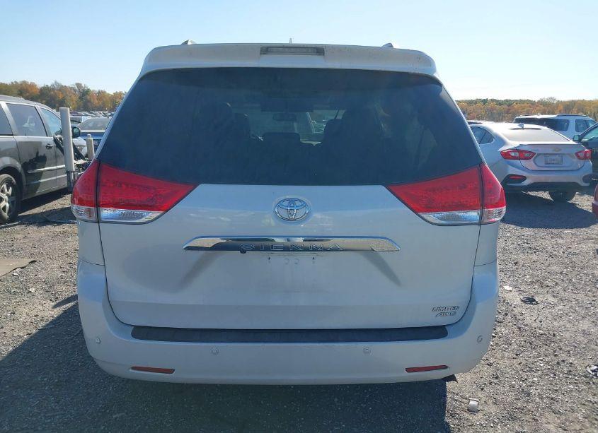 Photo 16 of 2013 Toyota Sienna XLE/LIMITED (VIN 5TDDK3DC3DS067230)