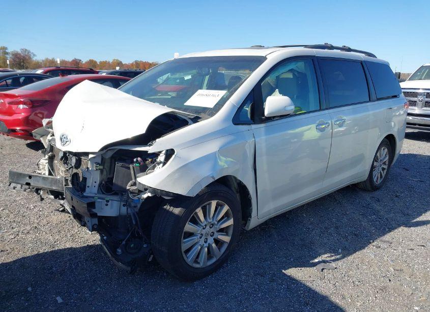 Photo 2 of 2013 Toyota Sienna XLE/LIMITED (VIN 5TDDK3DC3DS067230)